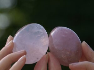Rosenkvarts palmstone